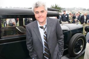 Comedian and car collector Jay Leno will perform for free for unemployed autoworkers in Detroit on April 7th.