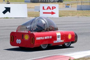 Mater Dei High School, from Evansville, Indiana, turned out 433.2 mpg from their Street Buggy.  Last year's Mater Dei team achieved the seemingly impossible 2,843 mpg.