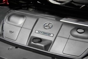 Mercedes officials claim the ML450 delivers V-8 performance I-4 fuel economy.