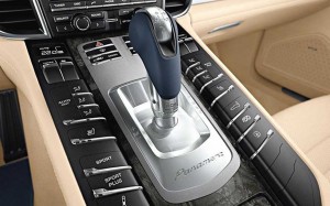 Porsche choose to skip the iDrive-style controllers other luxury makers have adopted, opting to give the driver immediat,e fingertip control of all critical functions.