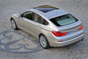 The 2010 BMW 535i GT is not quite coupe, not quite crossover.