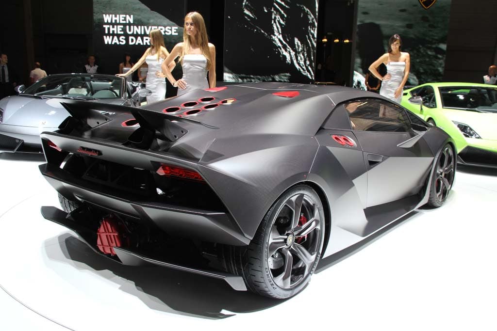  of carbonfiber holds weight to just 2202 pounds on the Sesto Elemento