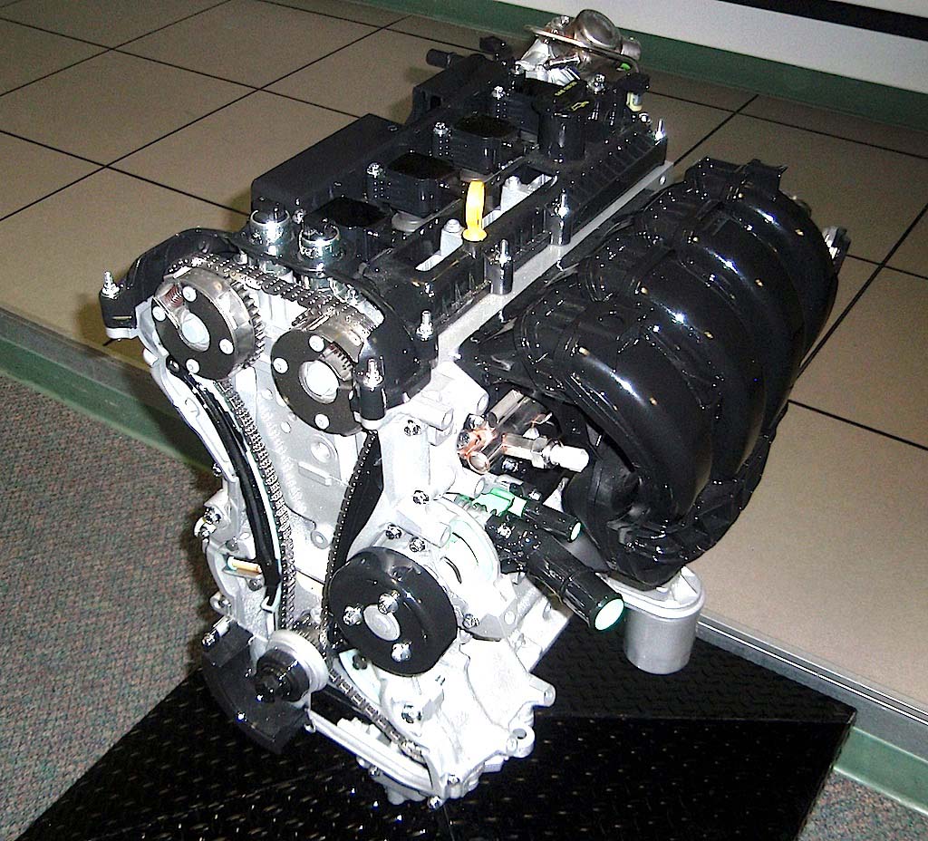 Ford Unveils 40-MPG Gas Engine for 2012 Focus | TheDetroitBureau.com