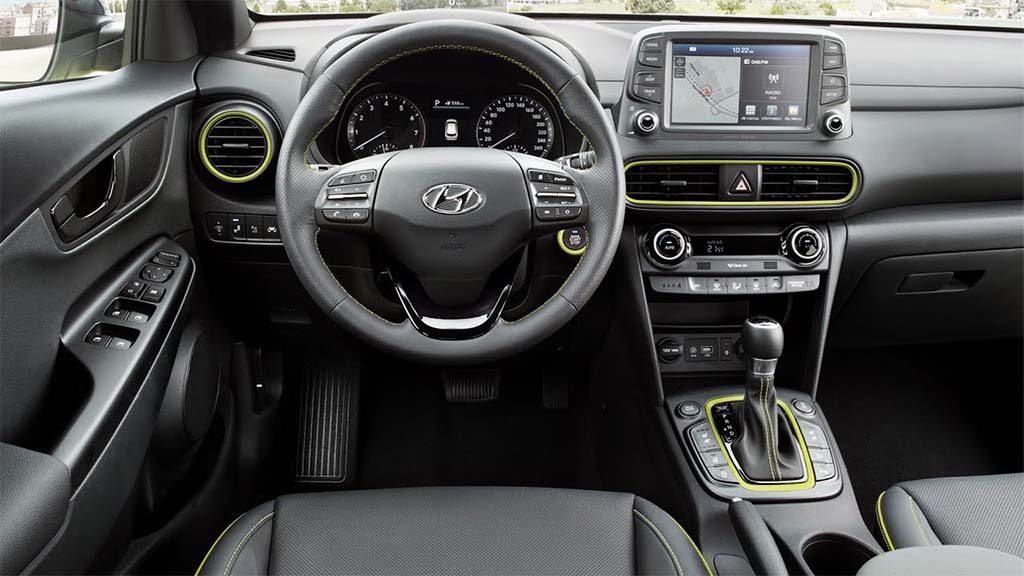 kona hyundai interior electric range plugs mainstream features thedetroitbureau appointed roomy plenty tech both well
