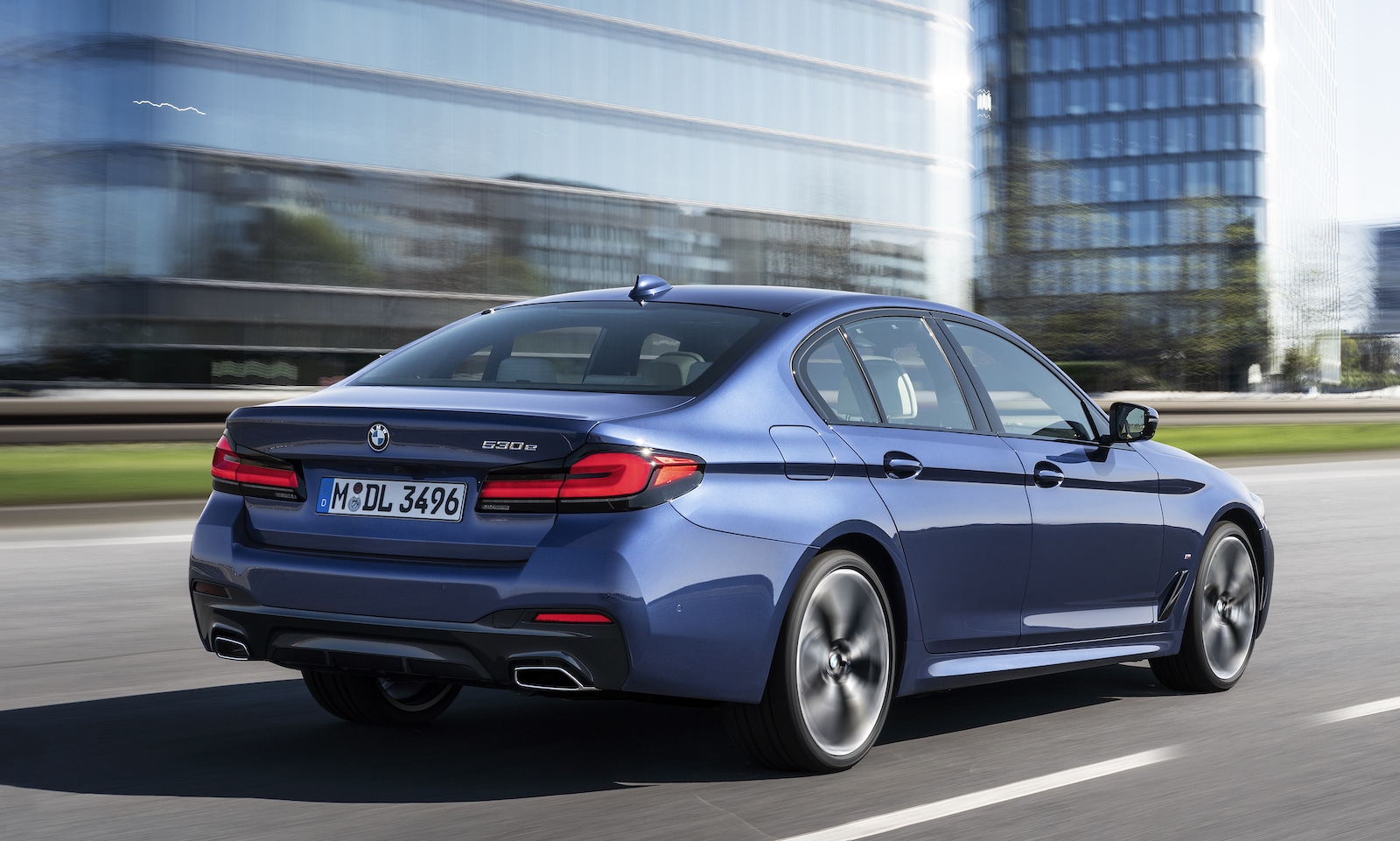 BMW Keeps on Truckin’ with its 2021 5 Series Sedan | TheDetroitBureau.com