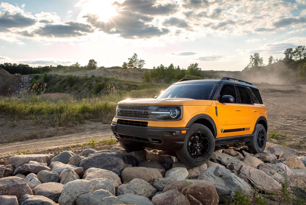 Ford Bronco Sport - on rocks