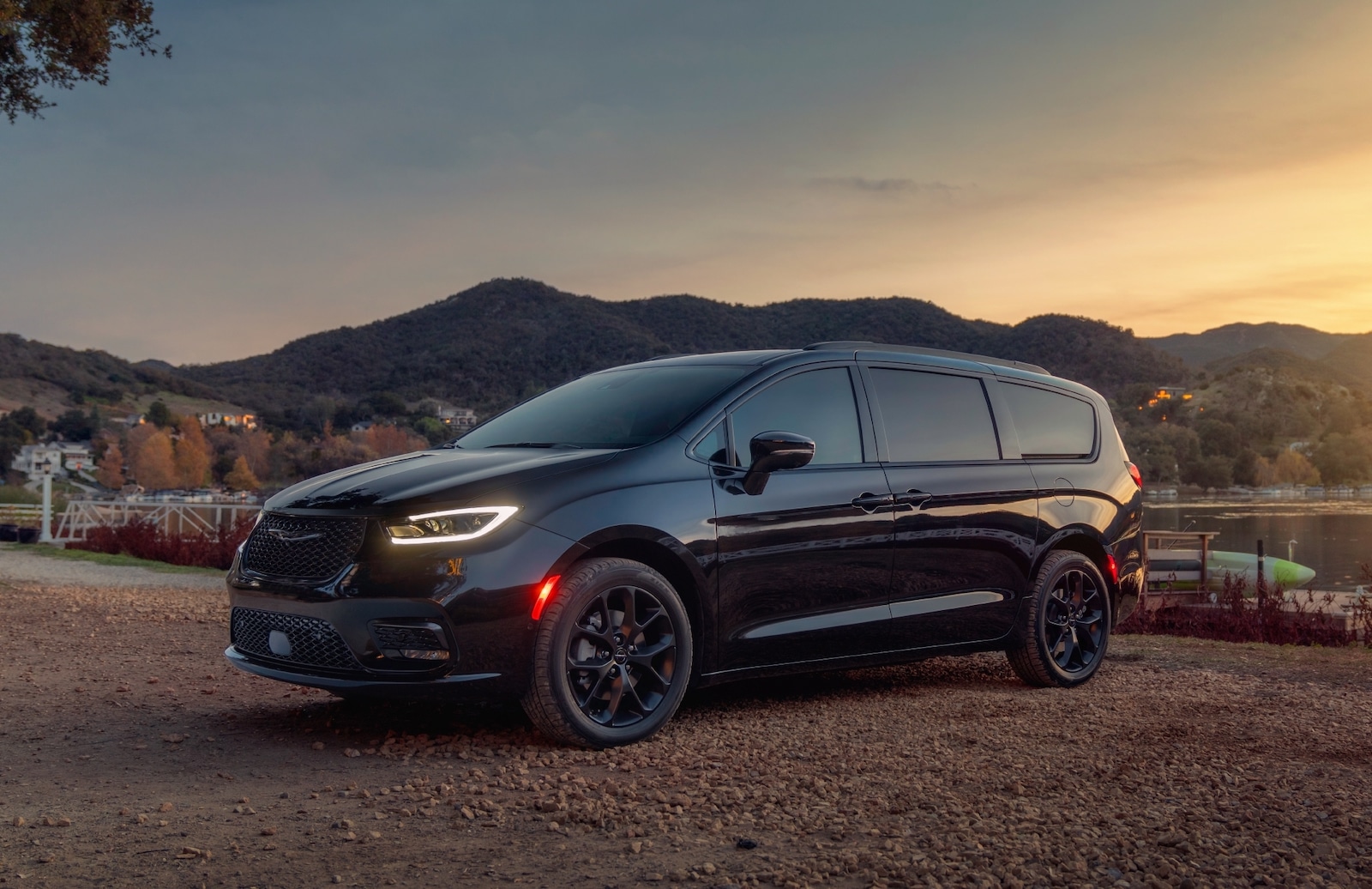 First Drive 2021 Chrysler Pacifica Limited Awd The Detroit Bureau