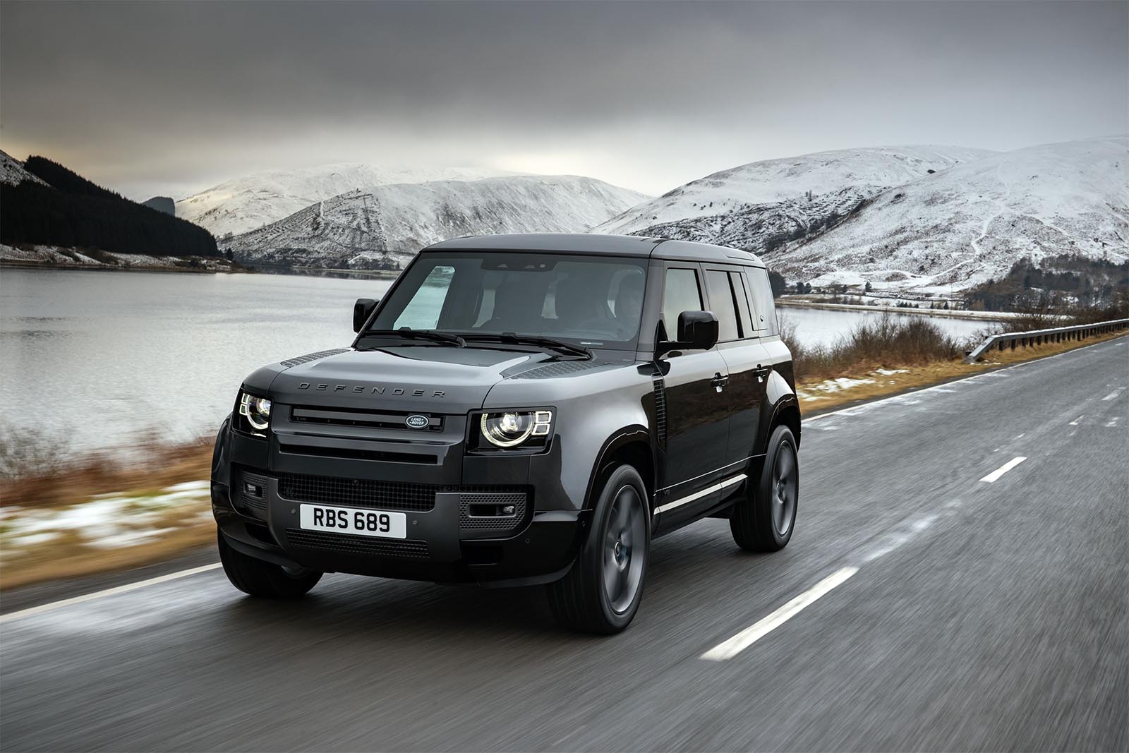 Land Rover Embellishing 2022 V8 Defender Portfolio - The Detroit Bureau