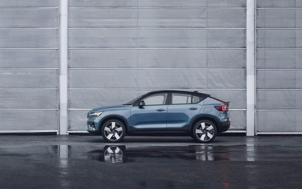 2022 Volvo C40 Recharge - side parked