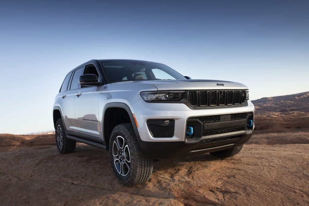 2022 Jeep Grand Cherokee Trailhawk 4xe front