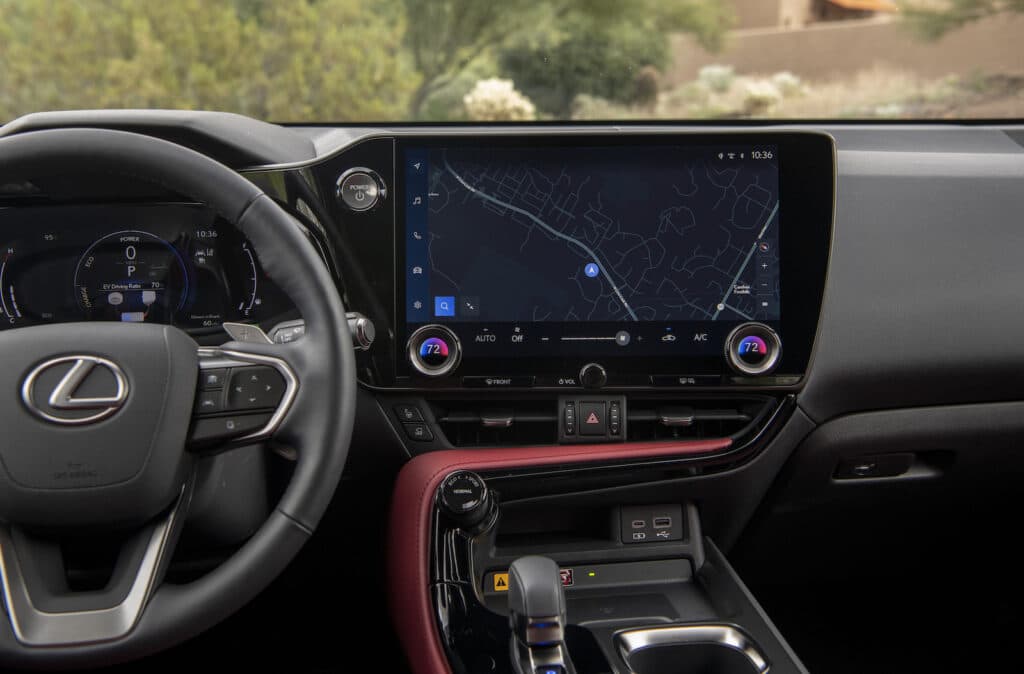 2022 Lexus NX 350h touchscreen