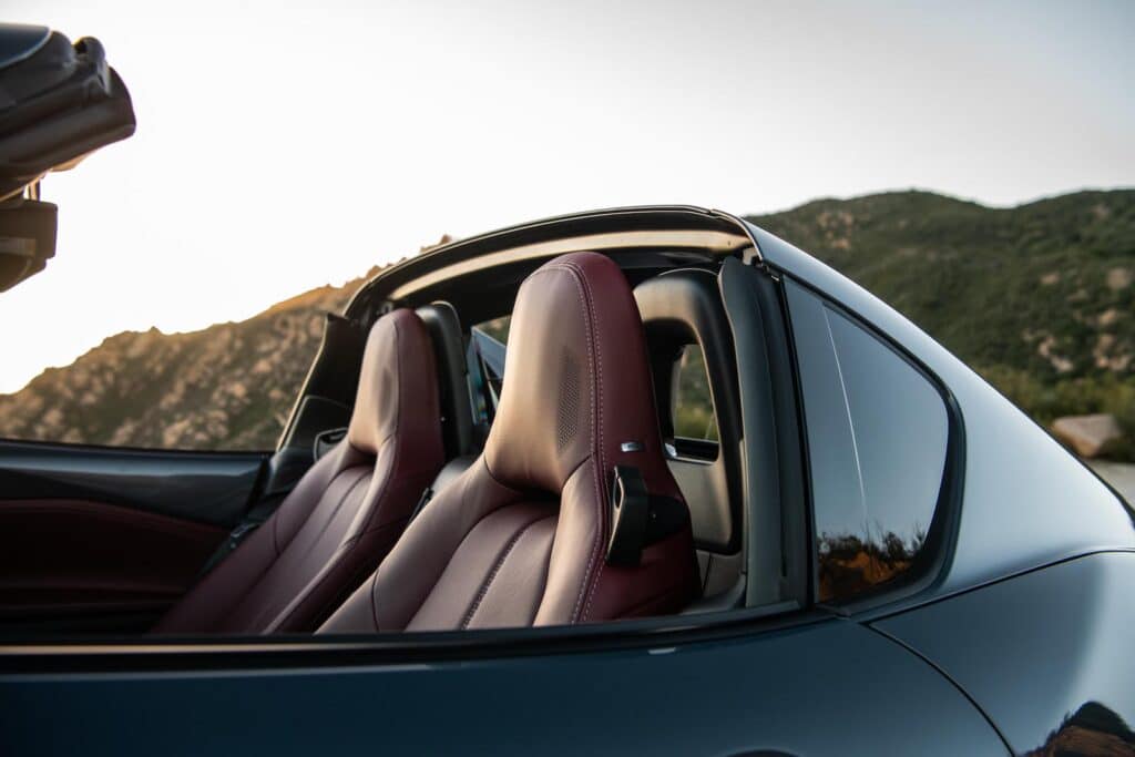 2020 Mazda MX-5 RF seats