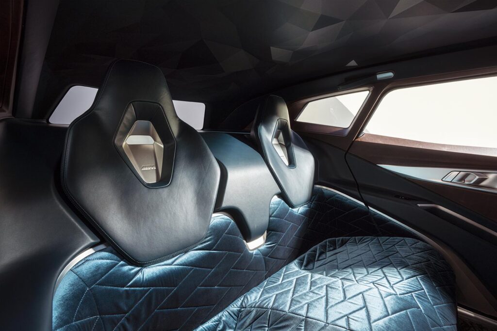 BMW Concept XM - rear seats