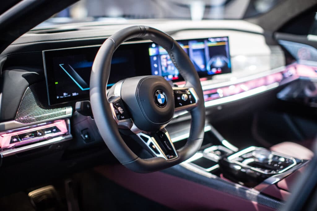 2023 BMW 7 Series cockpit reveal