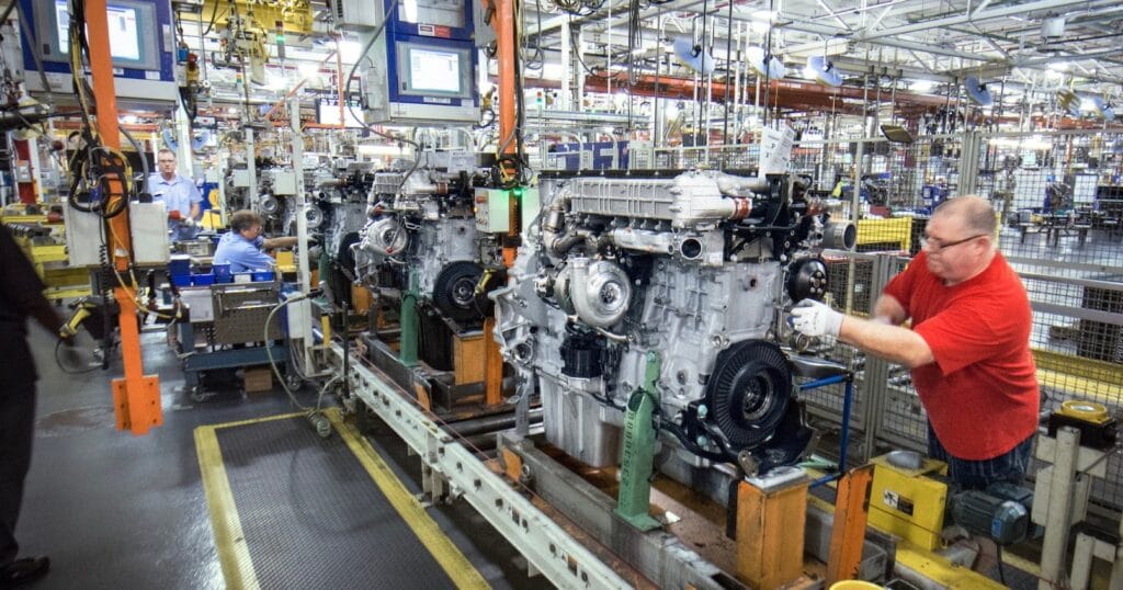 Detroit Diesel engine assembly