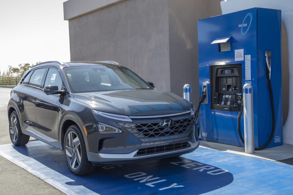 2022 Hyundai Nexo fuel cell fueling REL