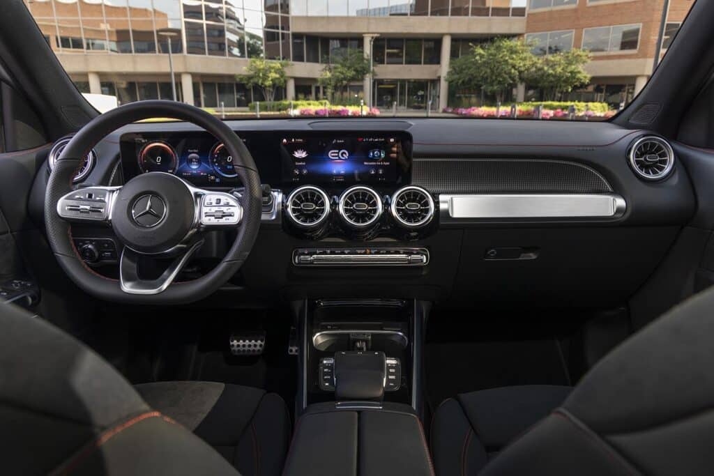 2022 Mercedes-Benz EQB 300 - interior v2 RLS