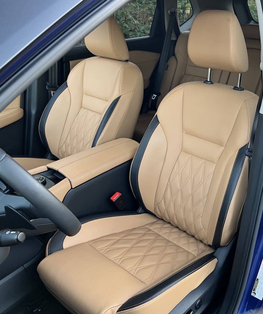 2022 Nissan Rogue Platinum AWD front seats