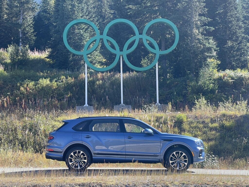 2023 Bentley Bentayga - off-road Olympic Rings side