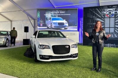2023 Chrysler 300C reveal NAIAS with Feuell