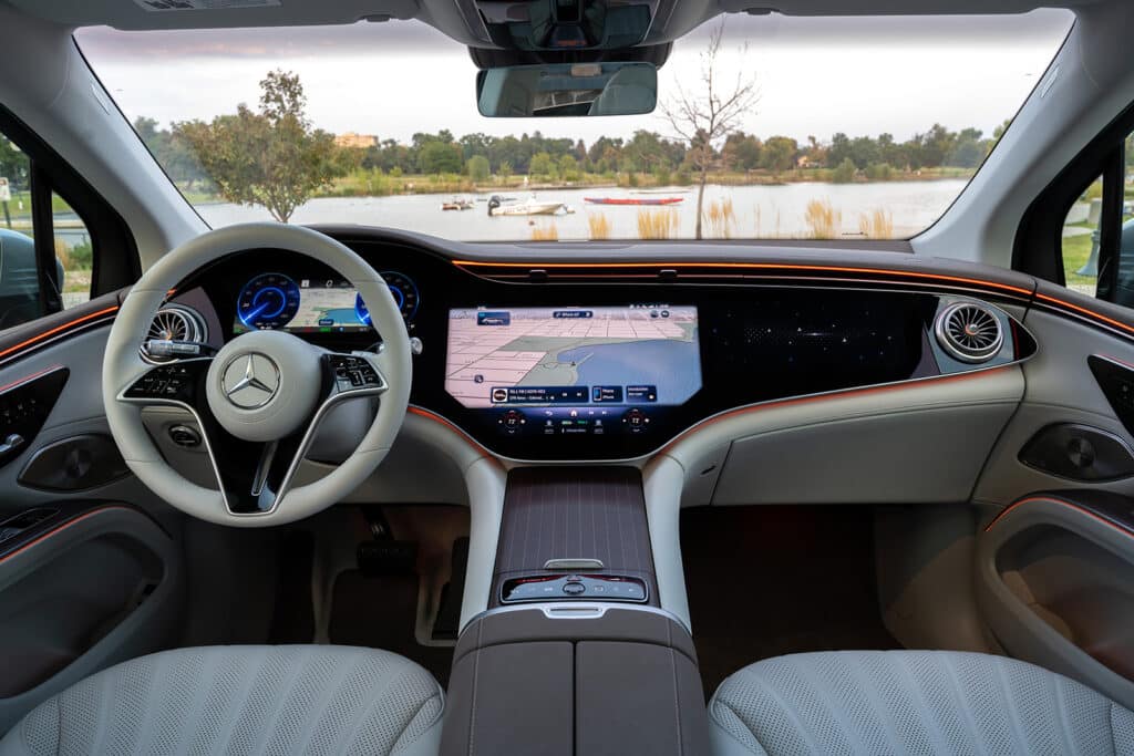 2023 Mercedes-Benz EQS 450 SUV interior REL