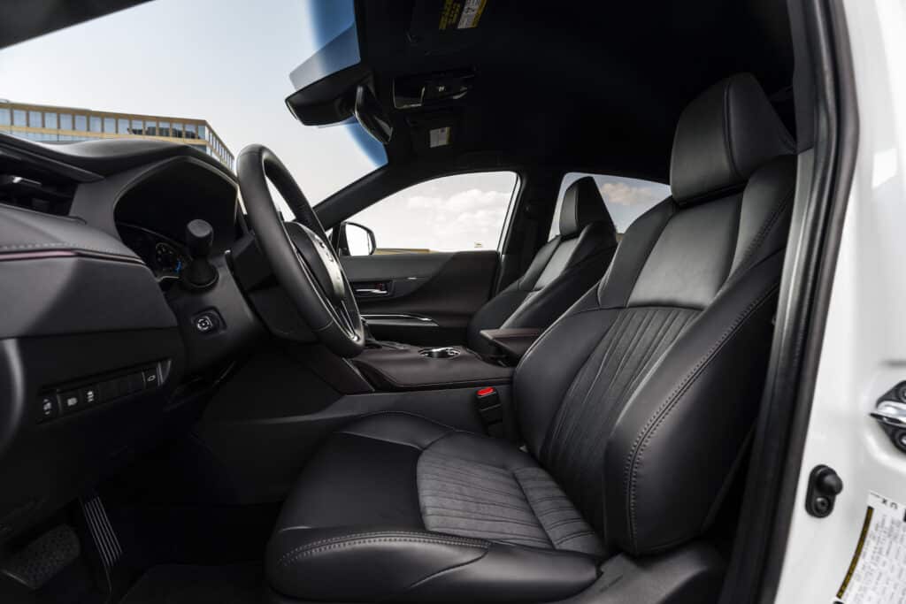 2022 Toyota Venza XLE front seats REL