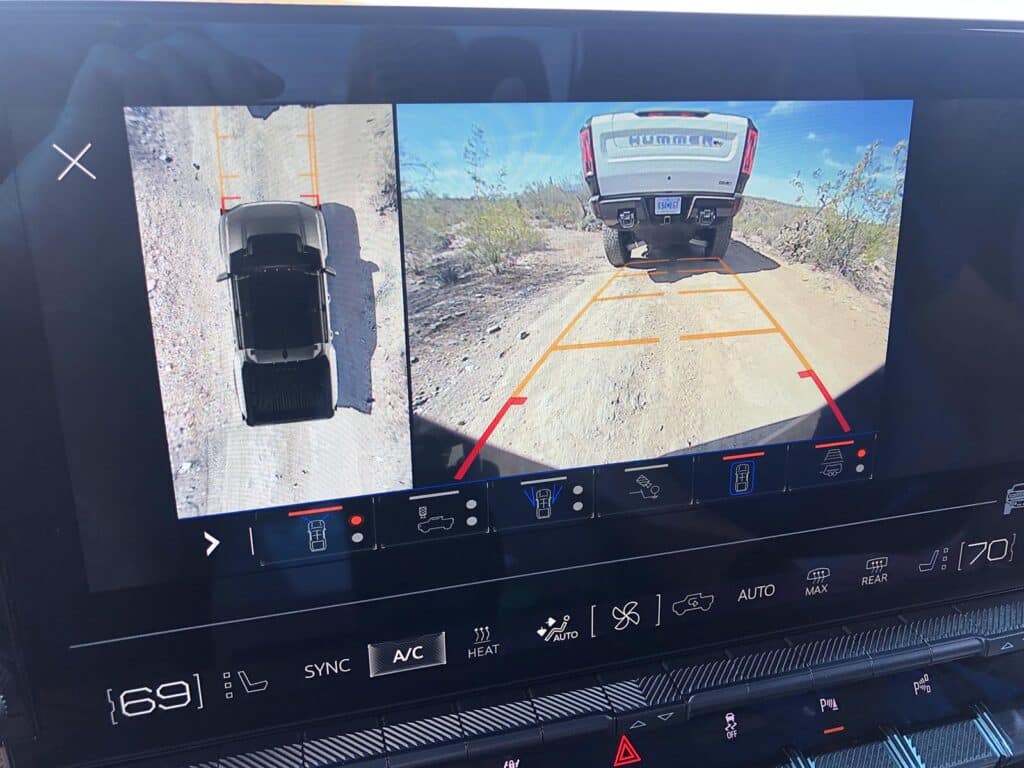 2022 GMC Hummer EV - camera monitor