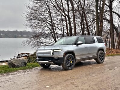 Rivian R1S - front 3-4 by lake