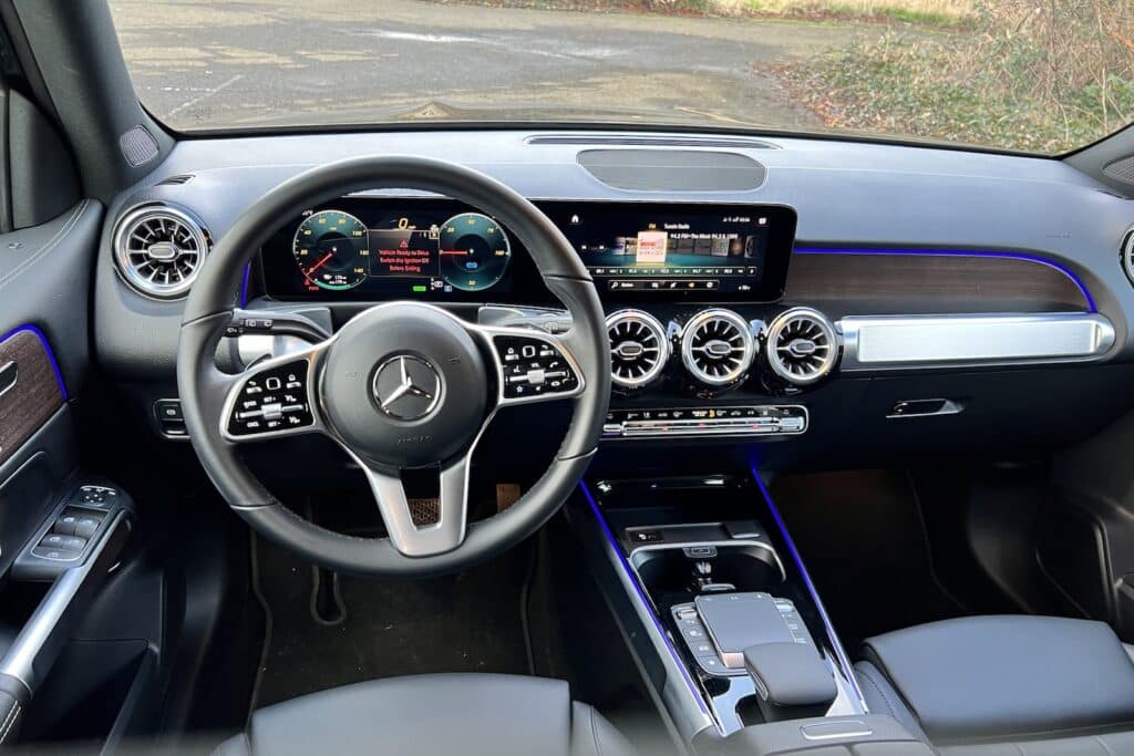 2023 Mercedes EQB interior