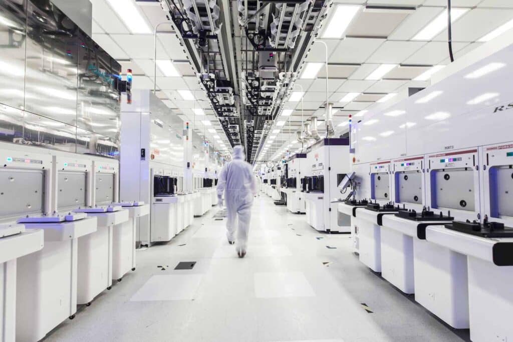 GlobalFoundries cleanroom REL