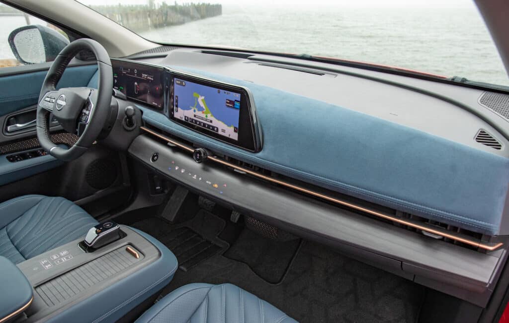 2023 Nissan ARIYA Platinum+ e-4ORCE dashboard REL