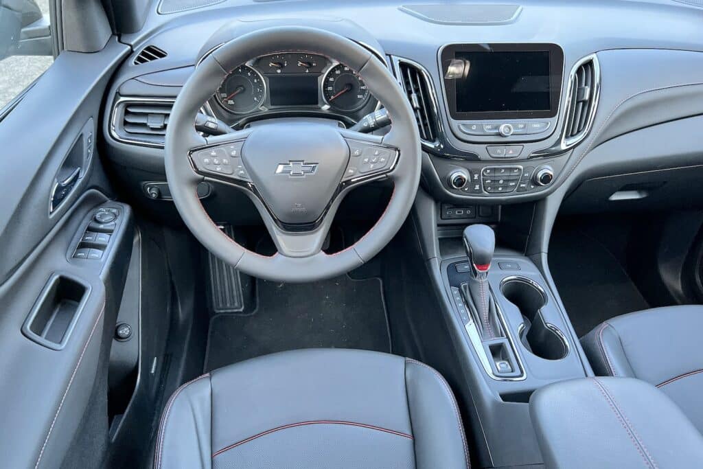 2023 Chevrolet Equinox RS AWD interior