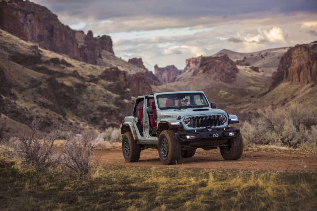 Jeep Unveils Updated 2024 Wrangler at NYIAS