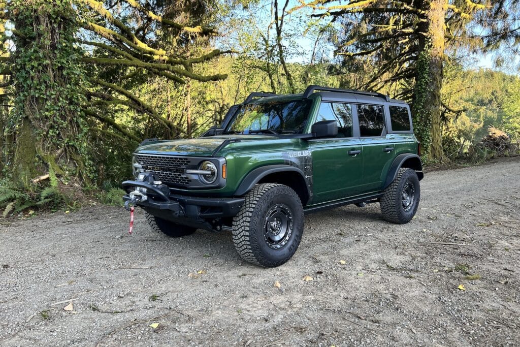 2023 Ford Bronco Everglades front 3-4