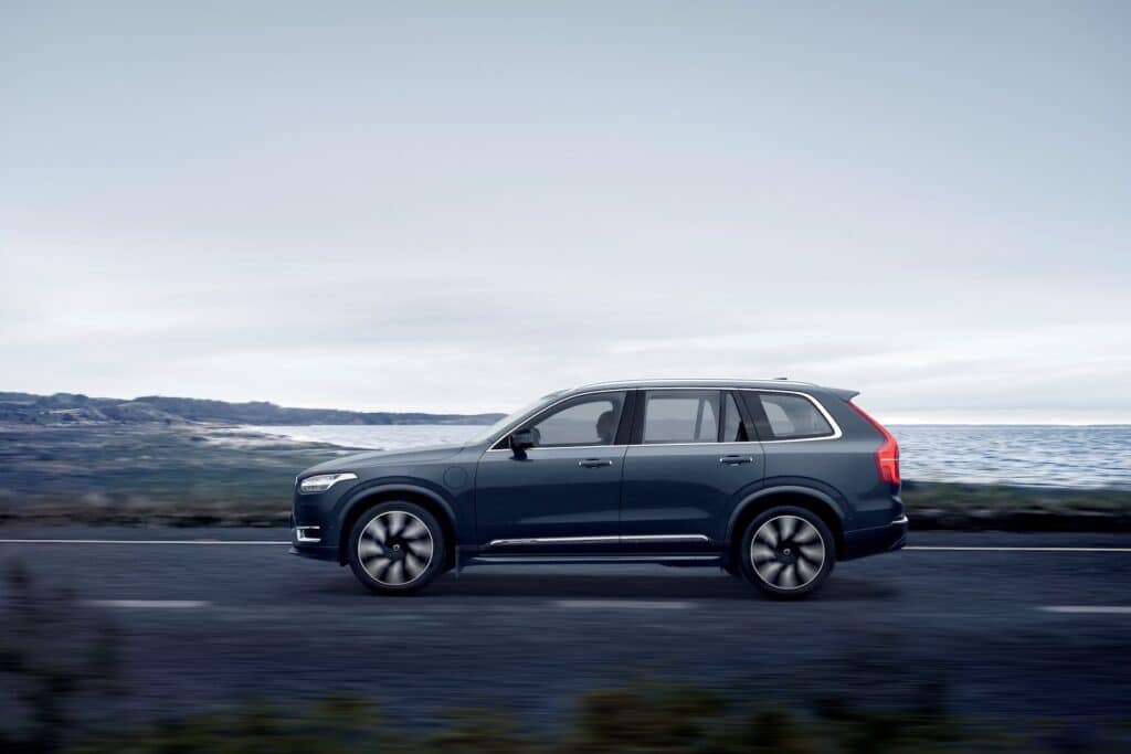 2023 Volvo XC90 Recharge AWD side REL