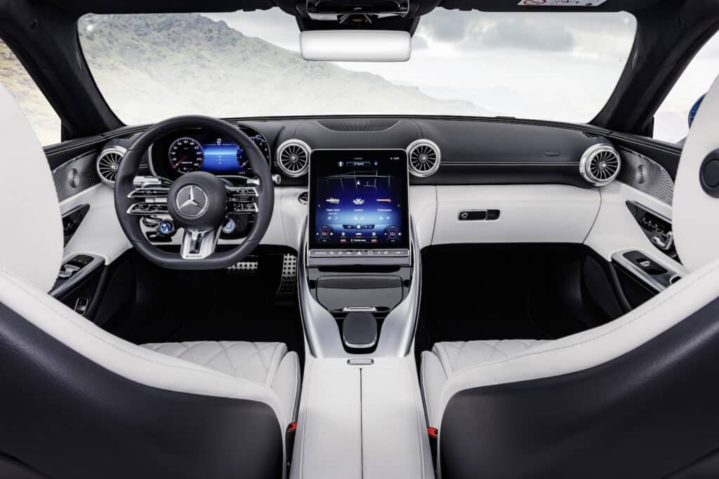 2024 Mercedes-AMG SL 43 interior REL