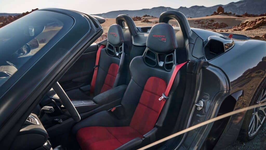 2024 Porsche 718 Spyder RS seats REL