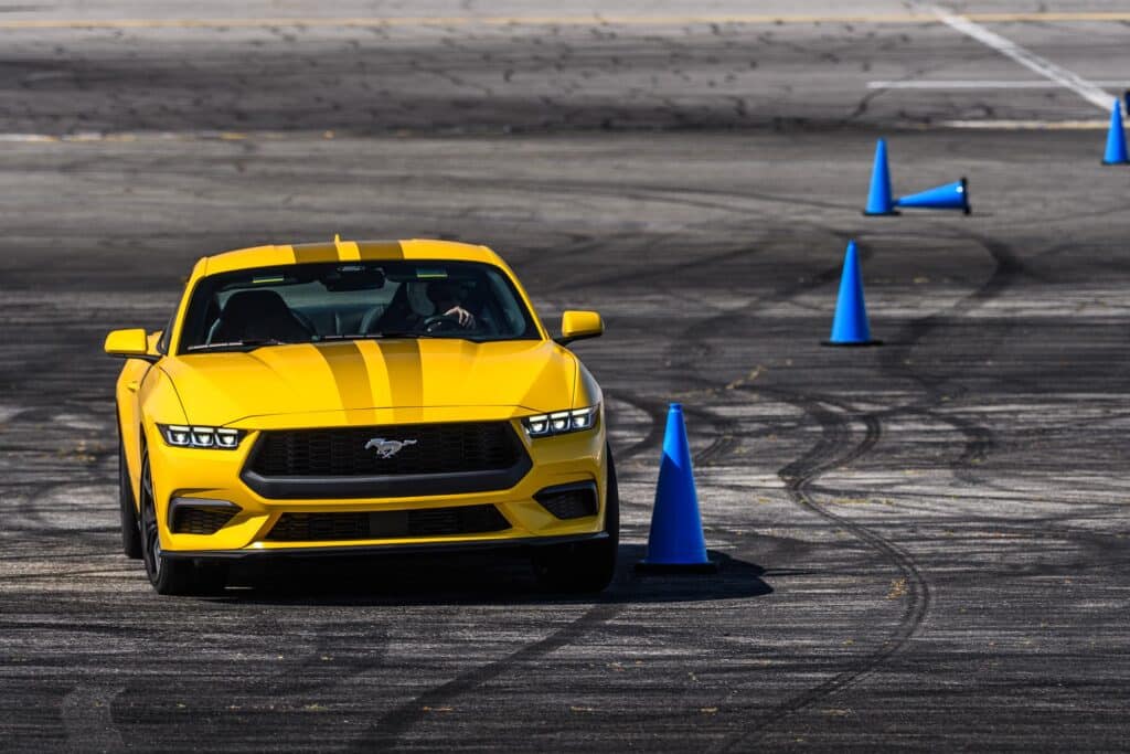 2024 Ford Mustang EcoBoost - on Autocross circuit v3 - REL