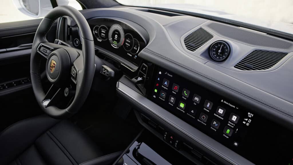 2024 Porsche Cayenne E-Hybrid dashboard REL